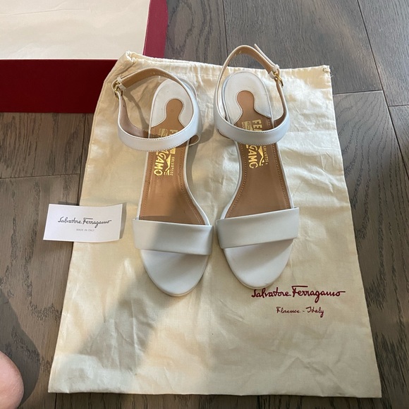 Salvatore Ferragamo Madison sandals - Picture 3 of 6